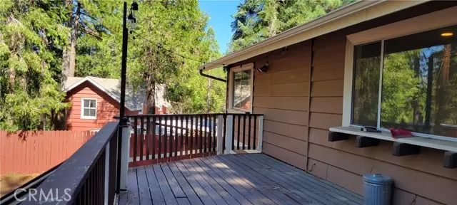 31805 Luring Pines DR, Running Springs, CA 92382