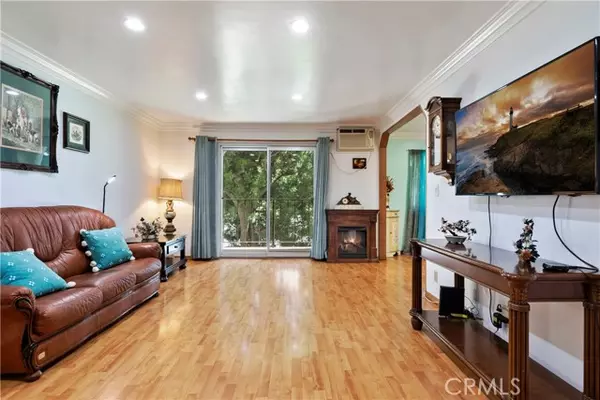 La Crescenta, CA 91214,3010 Montrose AVE 14