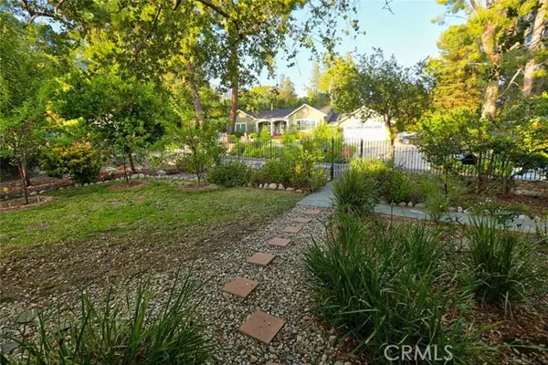 La Canada Flintridge, CA 91011,5315 La Forest DR