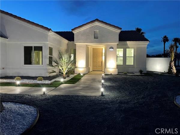 1122 E Via San Michael RD, Palm Springs, CA 92262