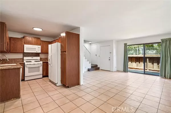 Panorama City, CA 91402,9525 Sylmar AVE 2