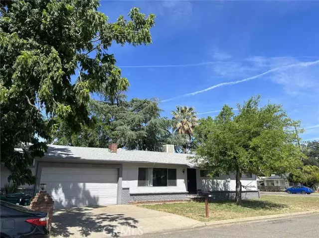 1666 Diamond ST, Anderson, CA 96007