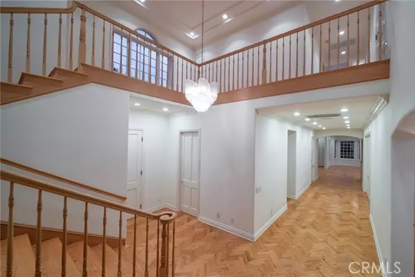 Santa Monica, CA 90402,209 21st PL