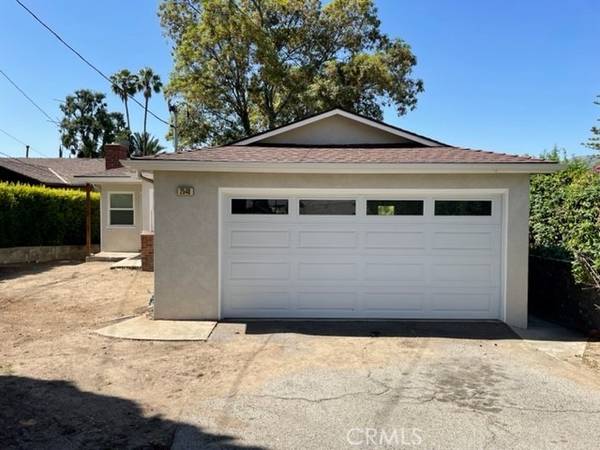 2548 Community AVE, Montrose, CA 91020