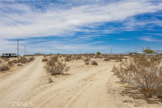 Joshua Tree, CA 92252,64700 Sunshine LN