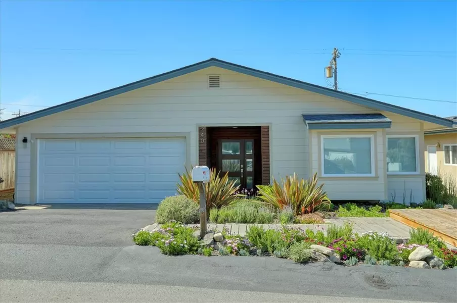 240 Kendall LN, Cambria, CA 93428