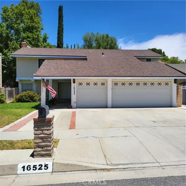 16525 Fairglade ST, Canyon Country, CA 91387