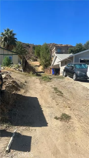 Val Verde, CA 91384,100 Hunstock