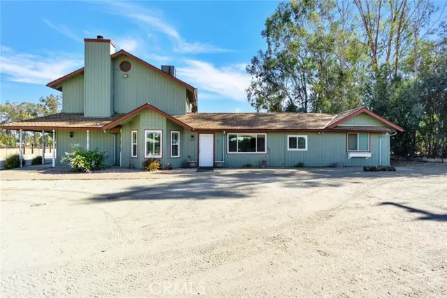 6684 N Highland AVE, Clovis, CA 93619