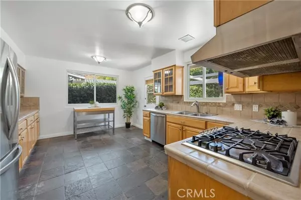 Culver City, CA 90232,5816 Vicstone CT