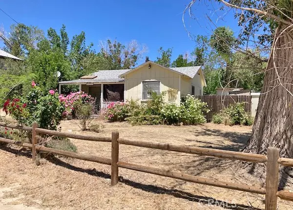 18253 Ellstree DR, Lake Hughes, CA 93532