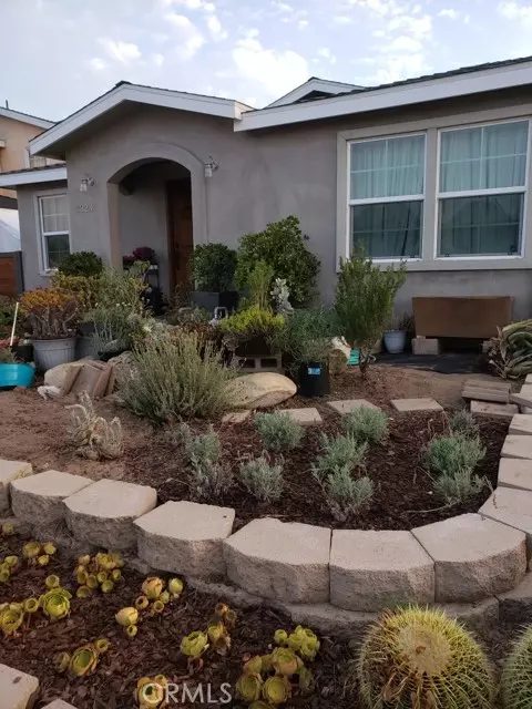 Hawthorne, CA 90250,3323 W 132nd ST