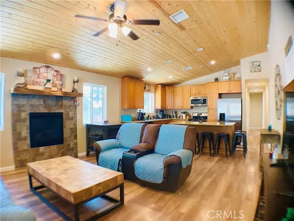 Sugarloaf, CA 92386,533 Sunset LN