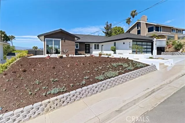 San Clemente, CA 92672,403 Avenida Salvador