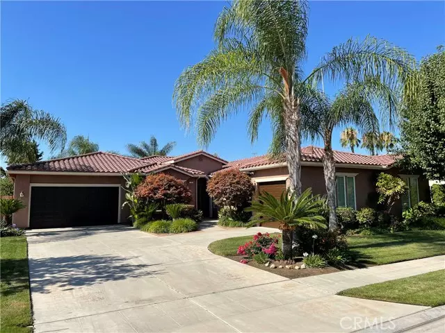 132 Omaha AVE, Clovis, CA 93619