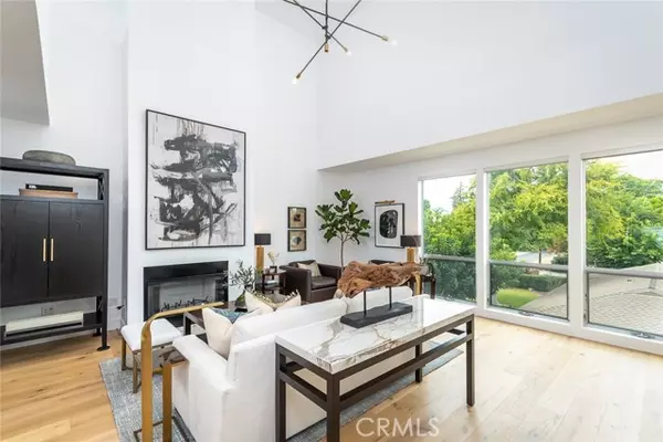 Studio City, CA 91604,4705 Whitsett 201