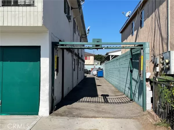 Wilmington, CA 90744,715 King AVE