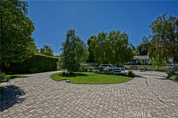 Rolling Hills Estates, CA 90274,4 Buckskin LN