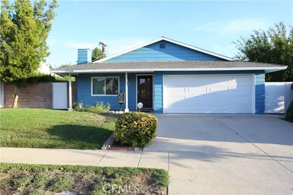 17220 Hemmingway ST, Lake Balboa, CA 91406