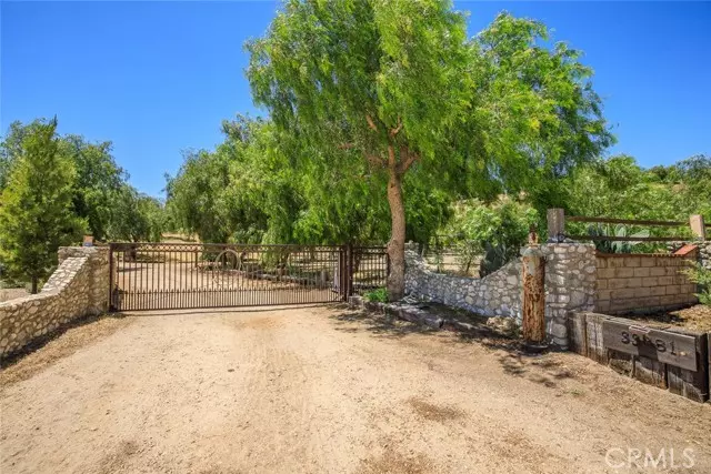 33881 Sierra Vallejo RD, Agua Dulce, CA 91390