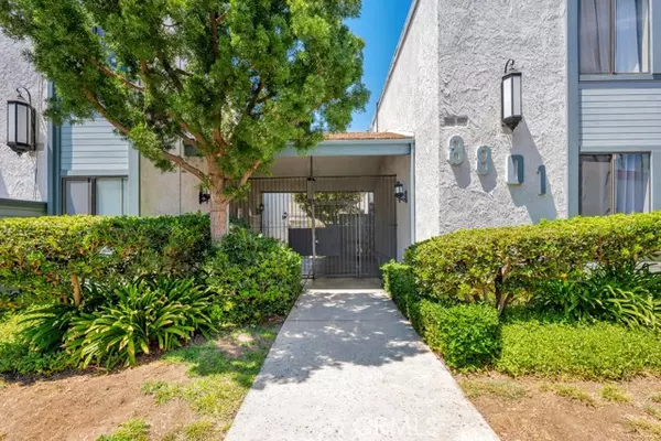 Canoga Park, CA 91304,8801 Independence AVE 17