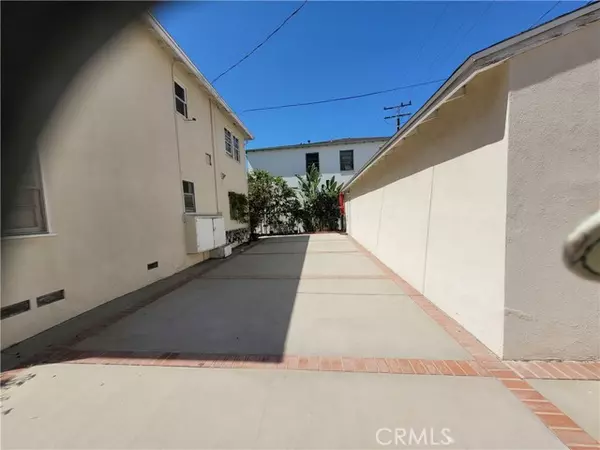 Santa Monica, CA 90404,1233 14th ST