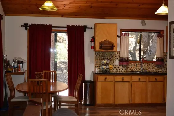 CA 93222,15512 San Moritz DR