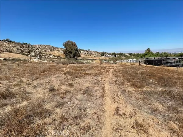 Perris, CA 92570,21520 Salter RD