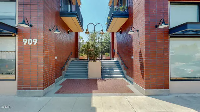 South Pasadena, CA 91030,909 El Centro ST 106
