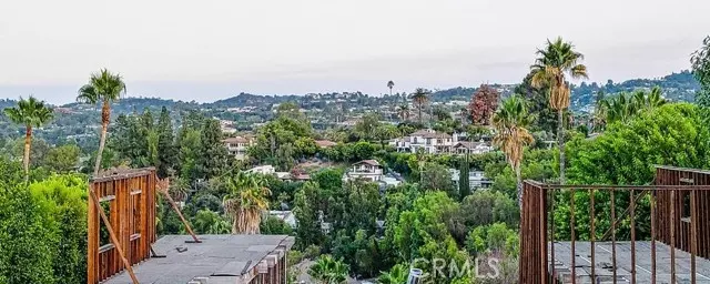 Encino, CA 91436,16838 Oak View DR