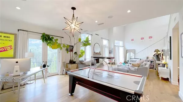 Studio City, CA 91604,3880 Alta Mesa DR