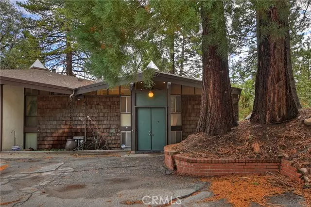 872 Unit #1 Sierra VIS, Twin Peaks, CA 92391