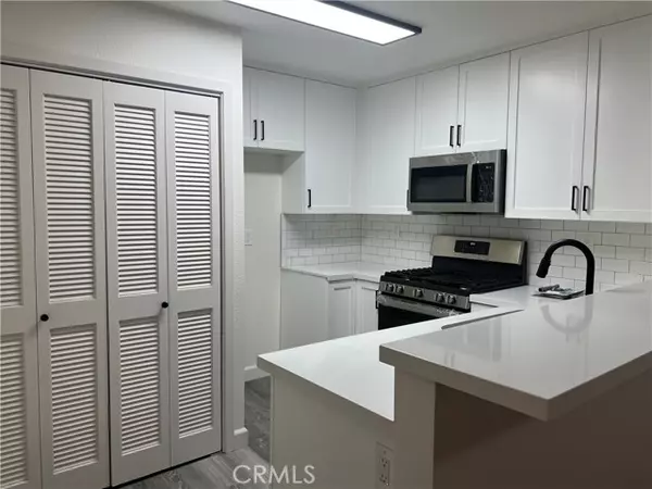 338 W Regent ST 13, Inglewood, CA 90301