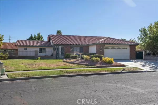 424 Bogie ST, Palmdale, CA 93551