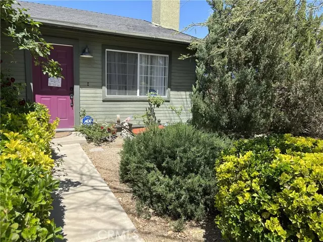 13113 E Avenue V11, Pearblossom, CA 93553