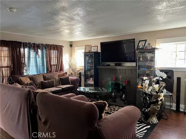 Los Angeles, CA 90037,4225 Van Buren PL