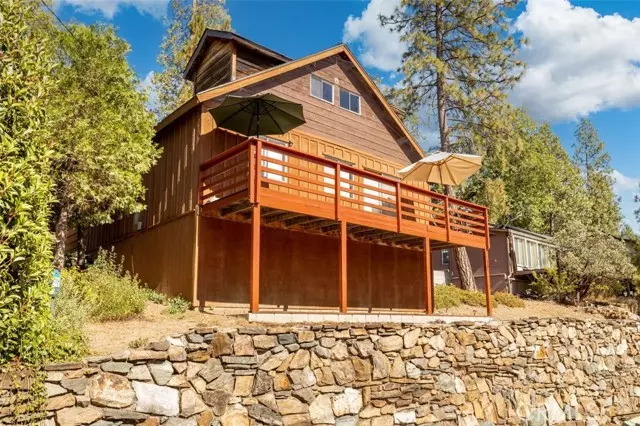 53722 Acorn RD, Bass Lake, CA 93604