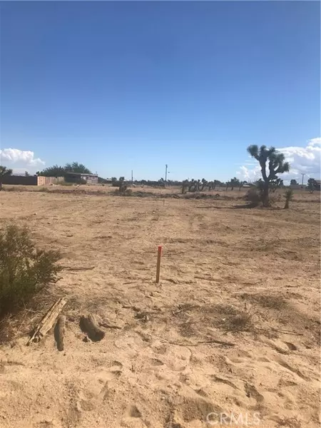10727 Eaby RD, Phelan, CA 92371