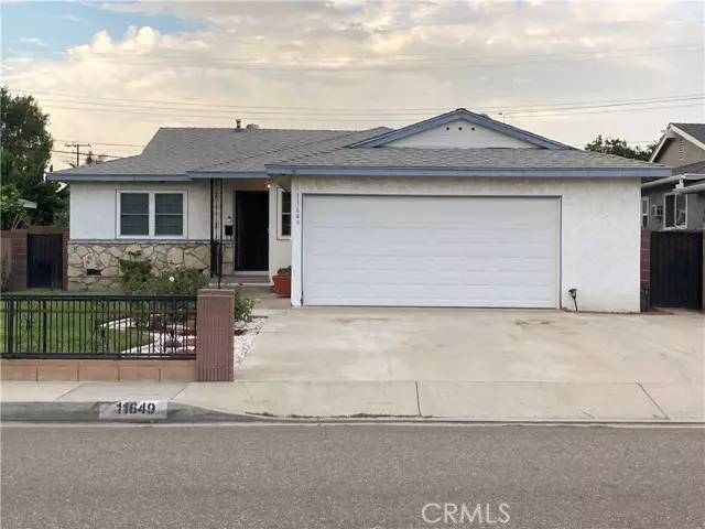 11649 168th ST, Artesia, CA 90701