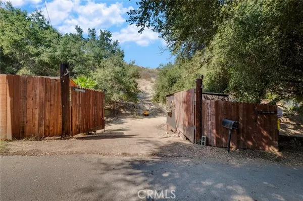 Simi Valley, CA 93063,961 Riess RD