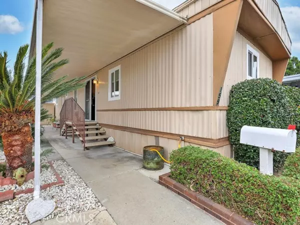 Hawaiian Gardens, CA 90716,12550 E Carson ST 159