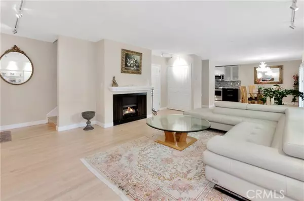 Santa Monica, CA 90403,933 17th ST 14