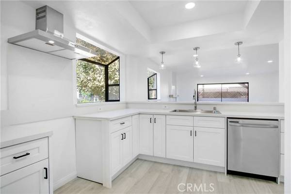 9906 Owensmouth AVE 1, Chatsworth, CA 91311