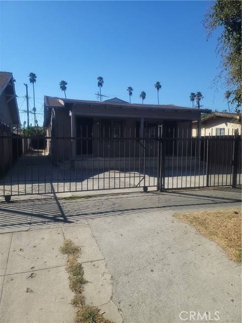 Los Angeles, CA 90003,5855 5857 S Figueroa ST