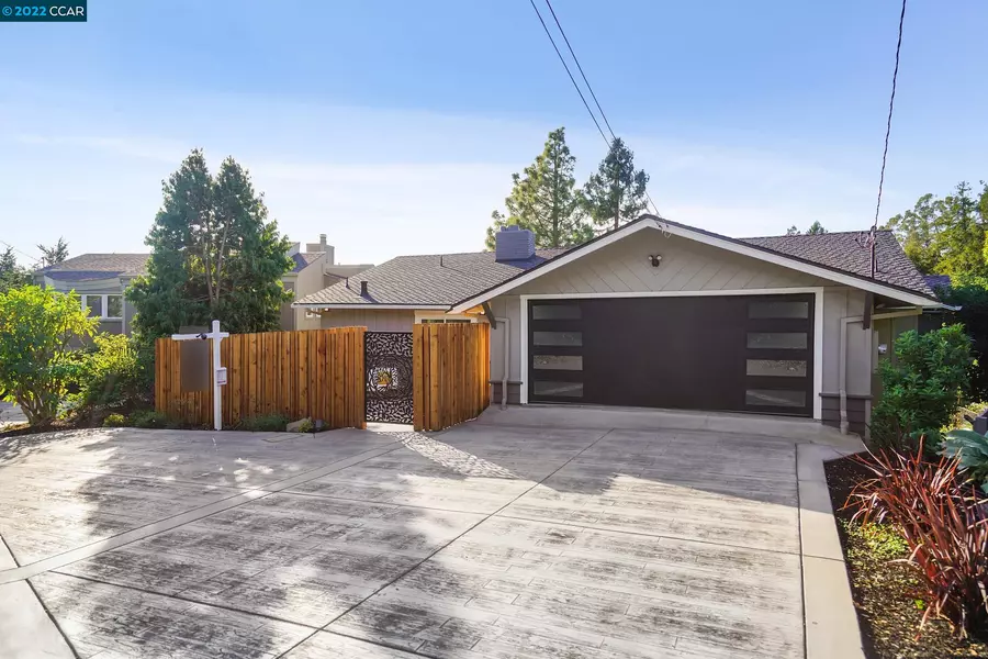 3131 Robinson Dr, Oakland, CA 94602-4131