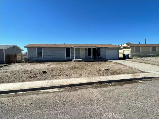 Needles, CA 92363,2037 Desoto ST