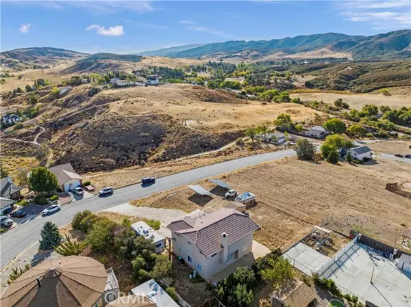 Lake Hughes, CA 93532,42651 Beaverbrook DR