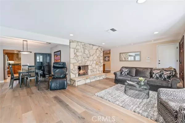 Agoura Hills, CA 91301,27839 Via Amistosa