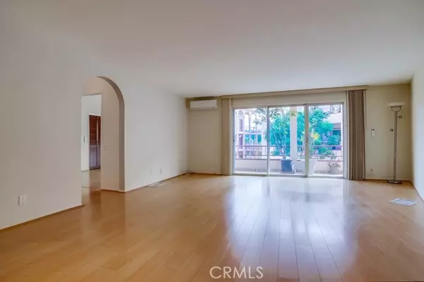 Santa Monica, CA 90405,2025 4th ST 208A