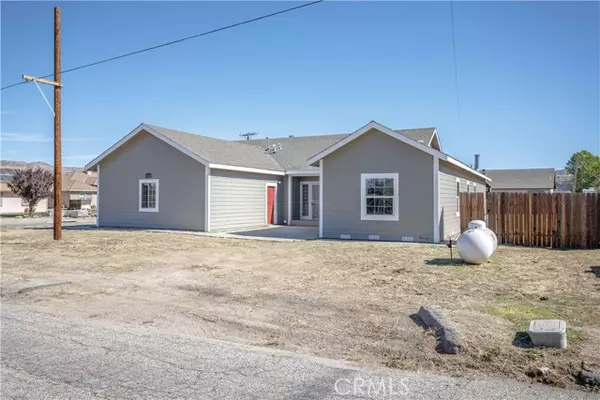 18420 Santa Anita ST, Tehachapi, CA 93561